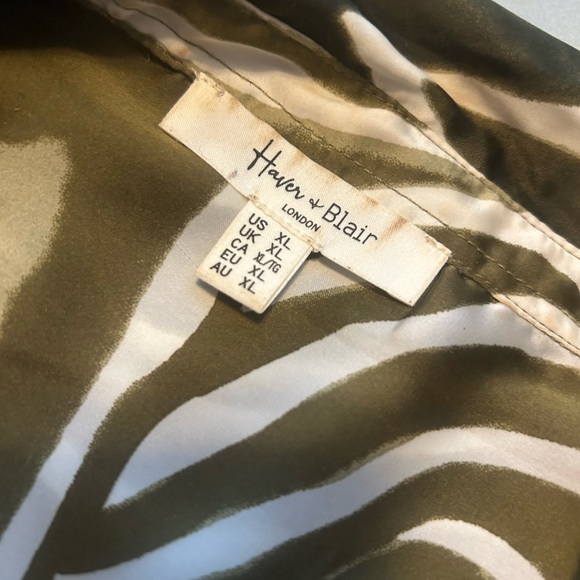 Chic Zebra Print Button Down Shirt - Picture 3 of 5